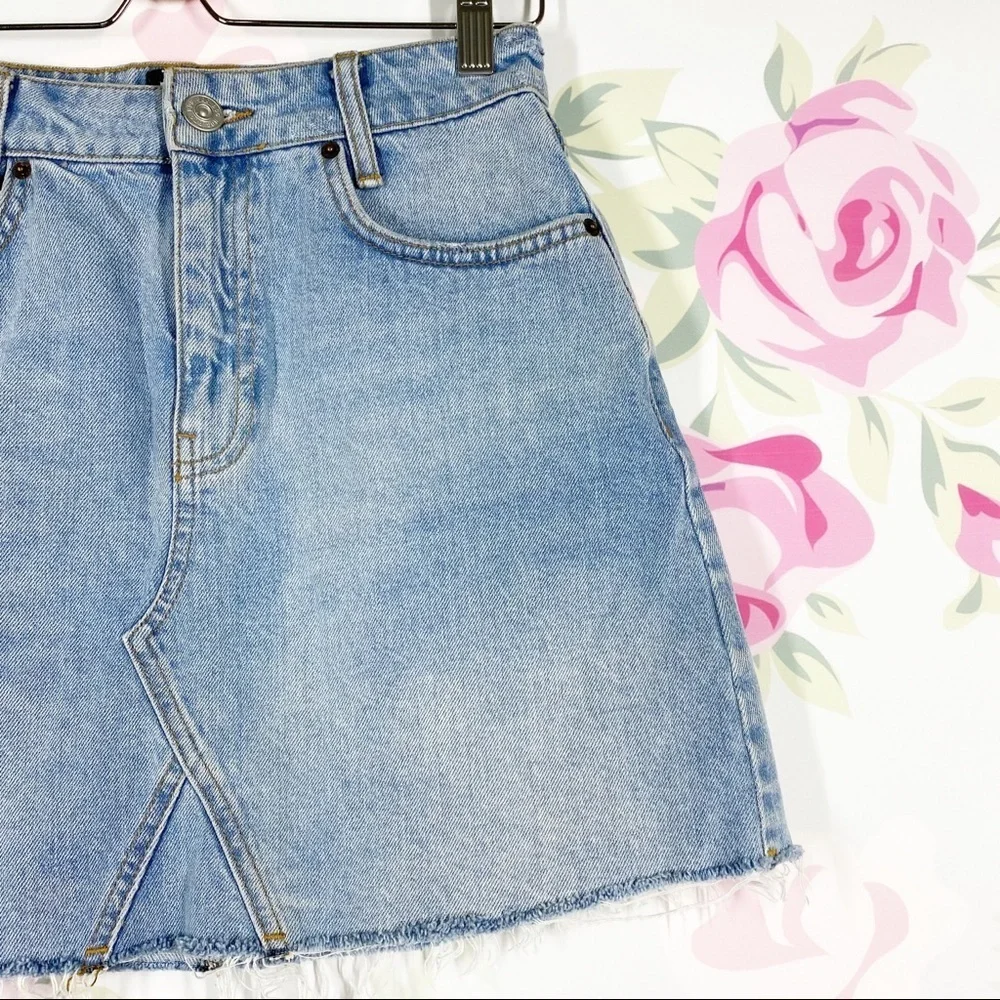 Urban Outfitters BDG Light Wash Distressed Denim Mini Skirt S